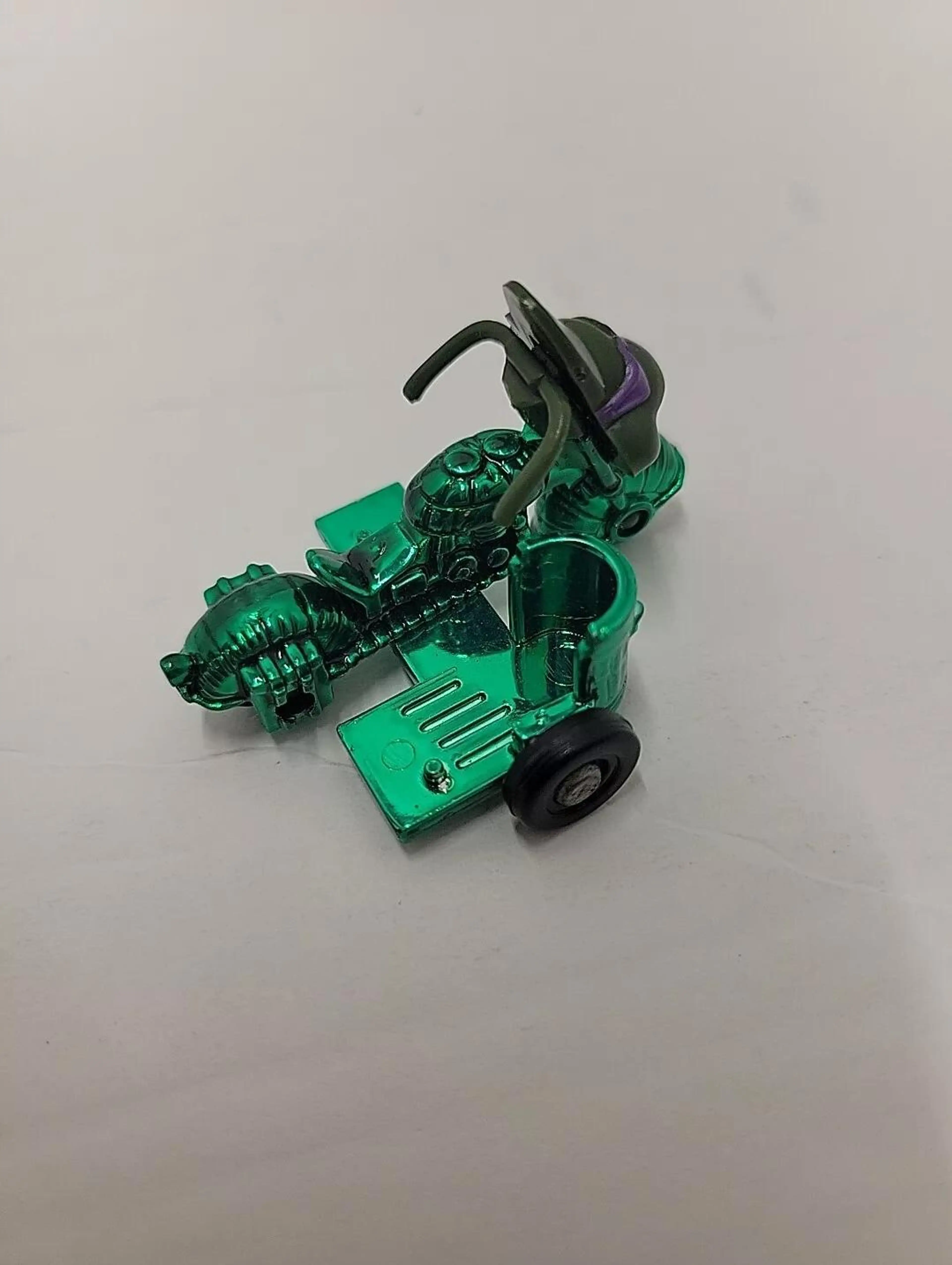 Image 2 of 8