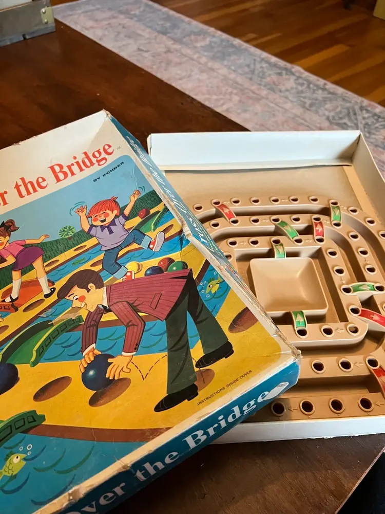 1970 Cross Over Bridge Game