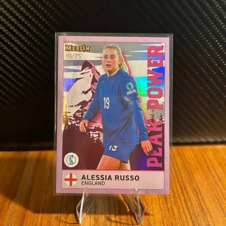 Alessia Russo 2025 Topps Merlin Women’s Euros Peak Power Pink Parallel /75