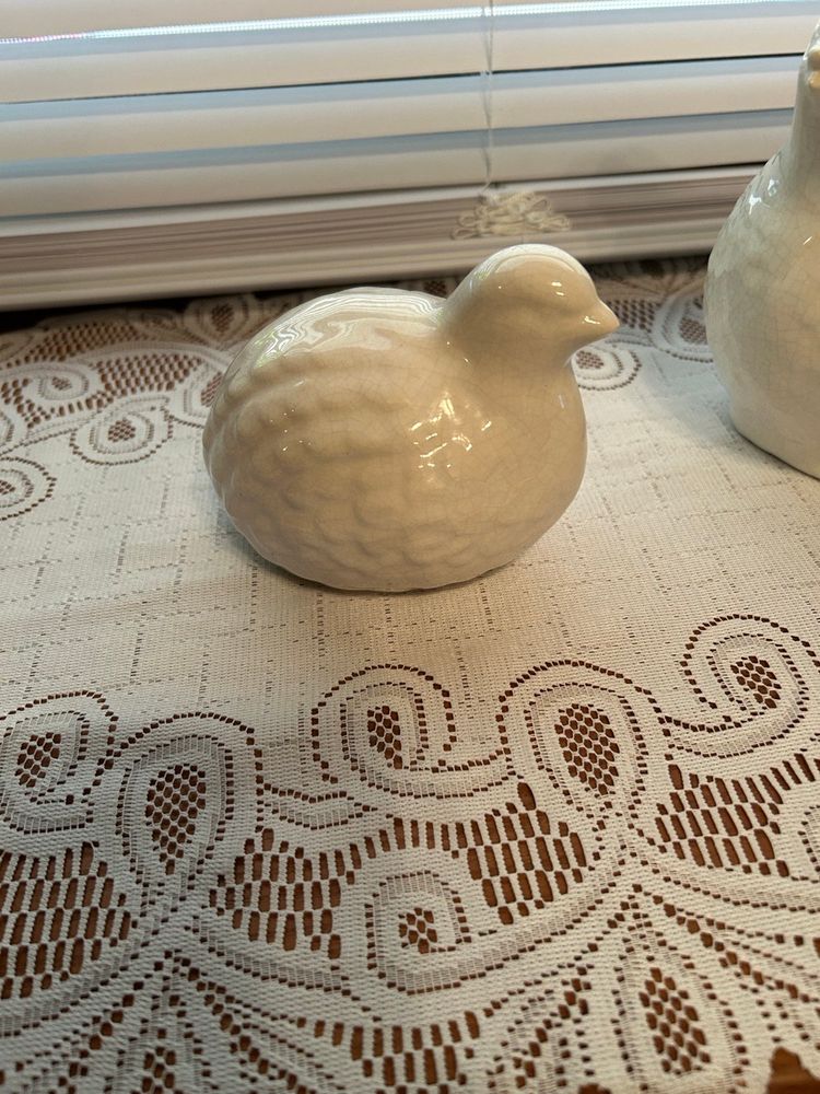 1970’s White Quail Figurines larger 6 X 5 In Smaller 4x4 In Wt 2#
