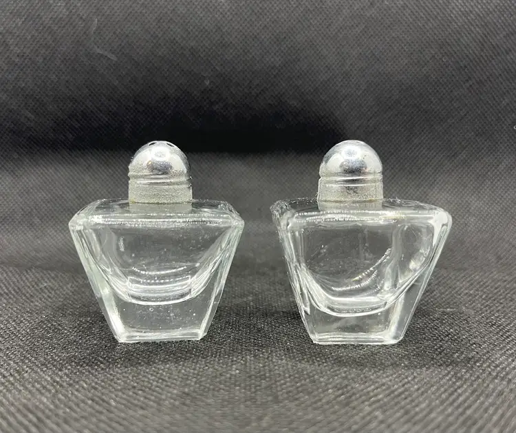 Pair of vintage I W Rice & Co Irice mini glass salt and pepper shakers Japan