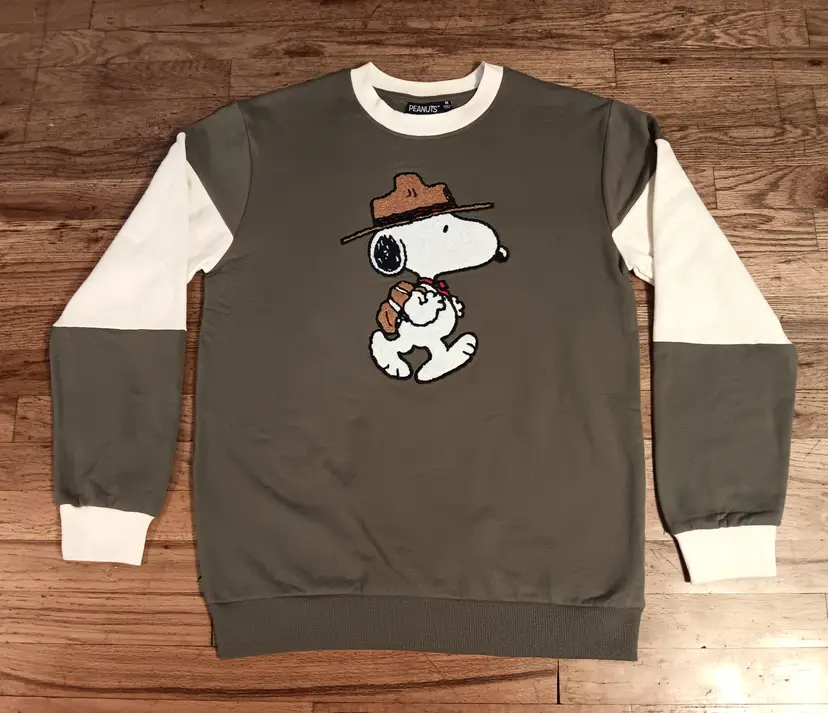 Snoopy Scout Hiking Outdoor Sweatshirt olive & Ivory Charlie Brown Peanuts