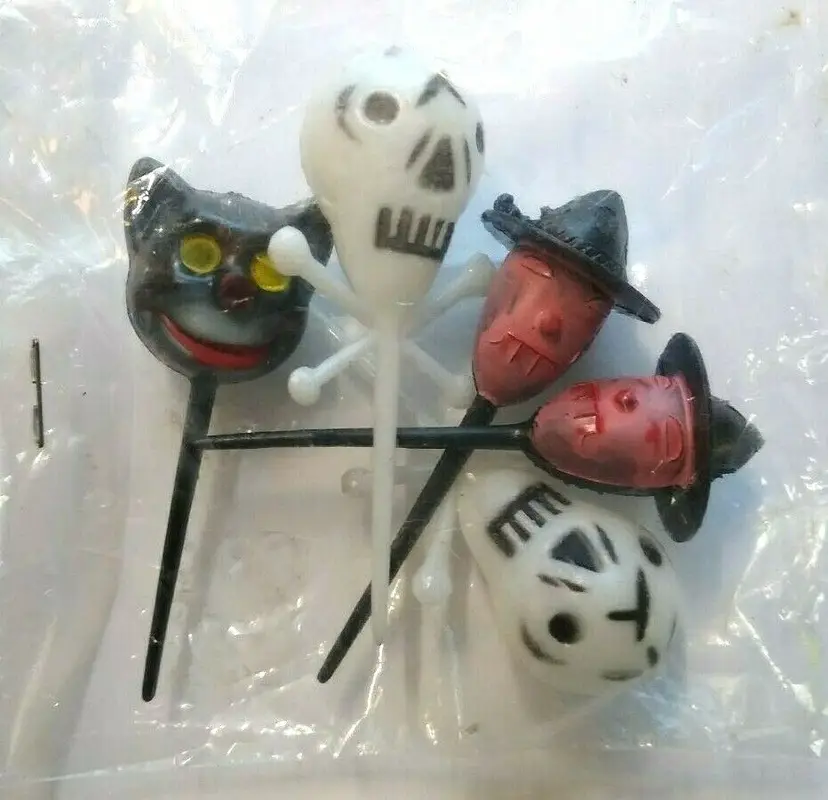 Halloween Plastic Cake Toppers Lot Of 5 Skulls Witches Black Cat Vintage Unused
