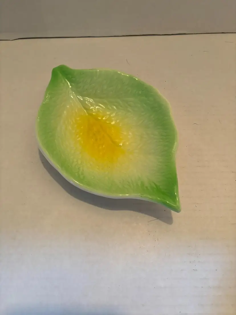 Vintage Lettuce Leaf Candy or Trinket Dish Made of Ceramic Made in Japan