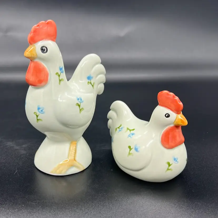 Vintage Otagiri Japan Ceramic Chicken Blue Flowers Floral
Salt & Pepper Shakers Set