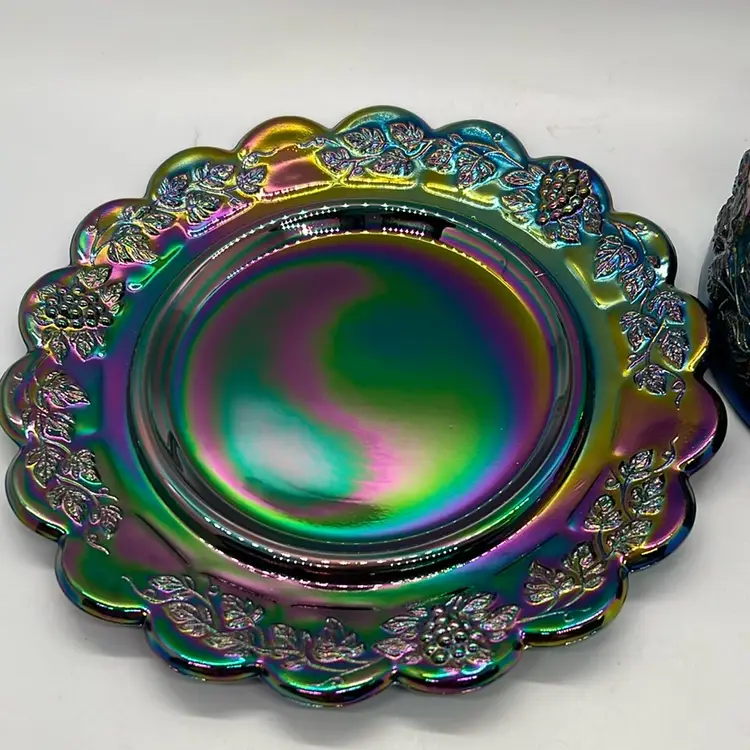 Vintage Fenton Amethyst Carnival Grape Cluster & Leaves Lidded Butter Dish W/Sticker 4.5” x 7”