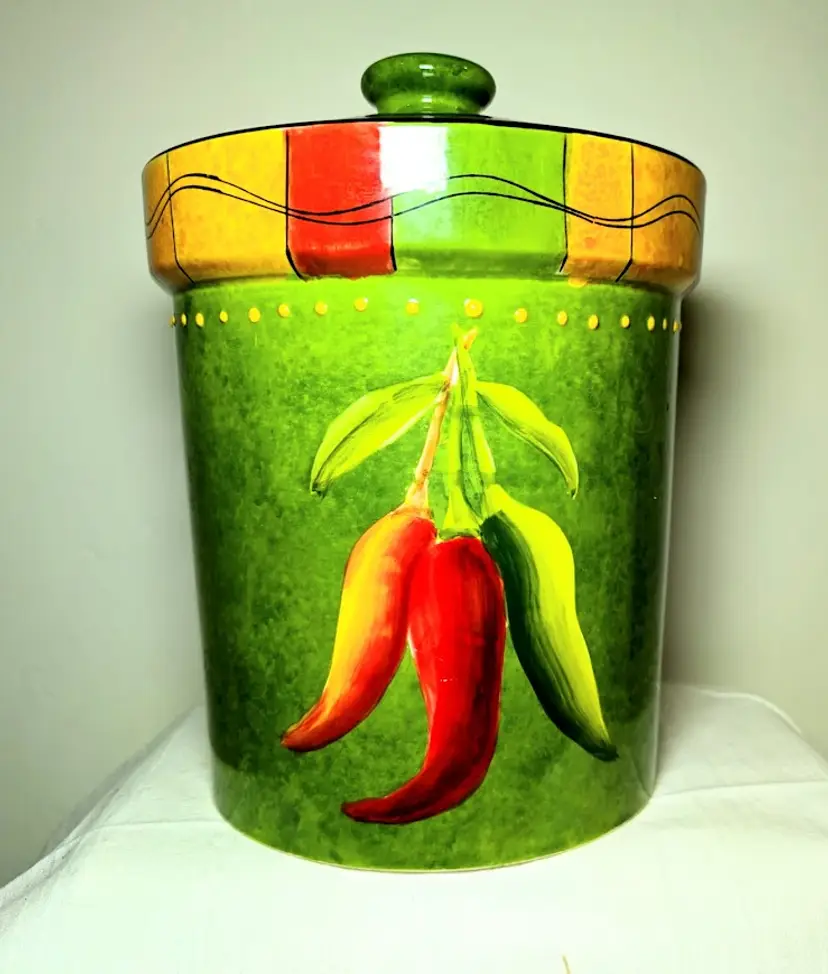 Certified International Canister - Caliente style green 8.5"