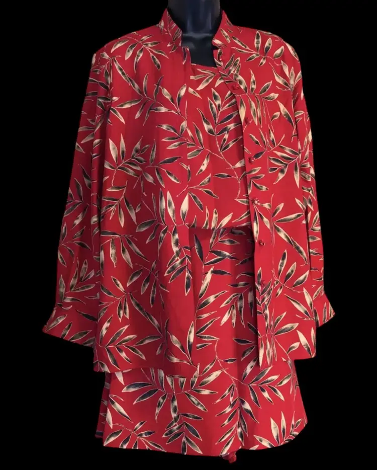 Women’s Vintage Lord & Taylor Petite Collection 3 Piece Matching Set Silk Red Tan Leaf Flower Floral Set Includes: Long Sleeve Jacket, Tank Top Sleeveless Shirt, and Wrap Skort US Size S/M