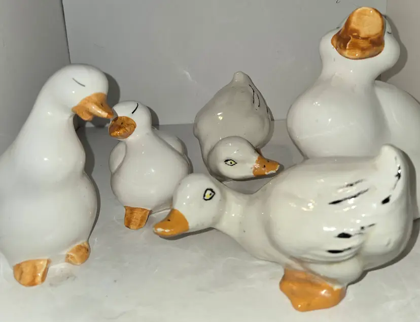 Vintage Gaggle of Ducks Ceramic Unbranded