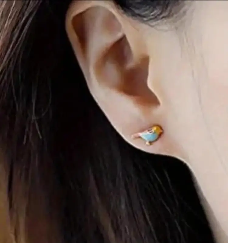 SPRINGTIME ENAMELED PETITE BIRD STUD EARRINGS  NWOT