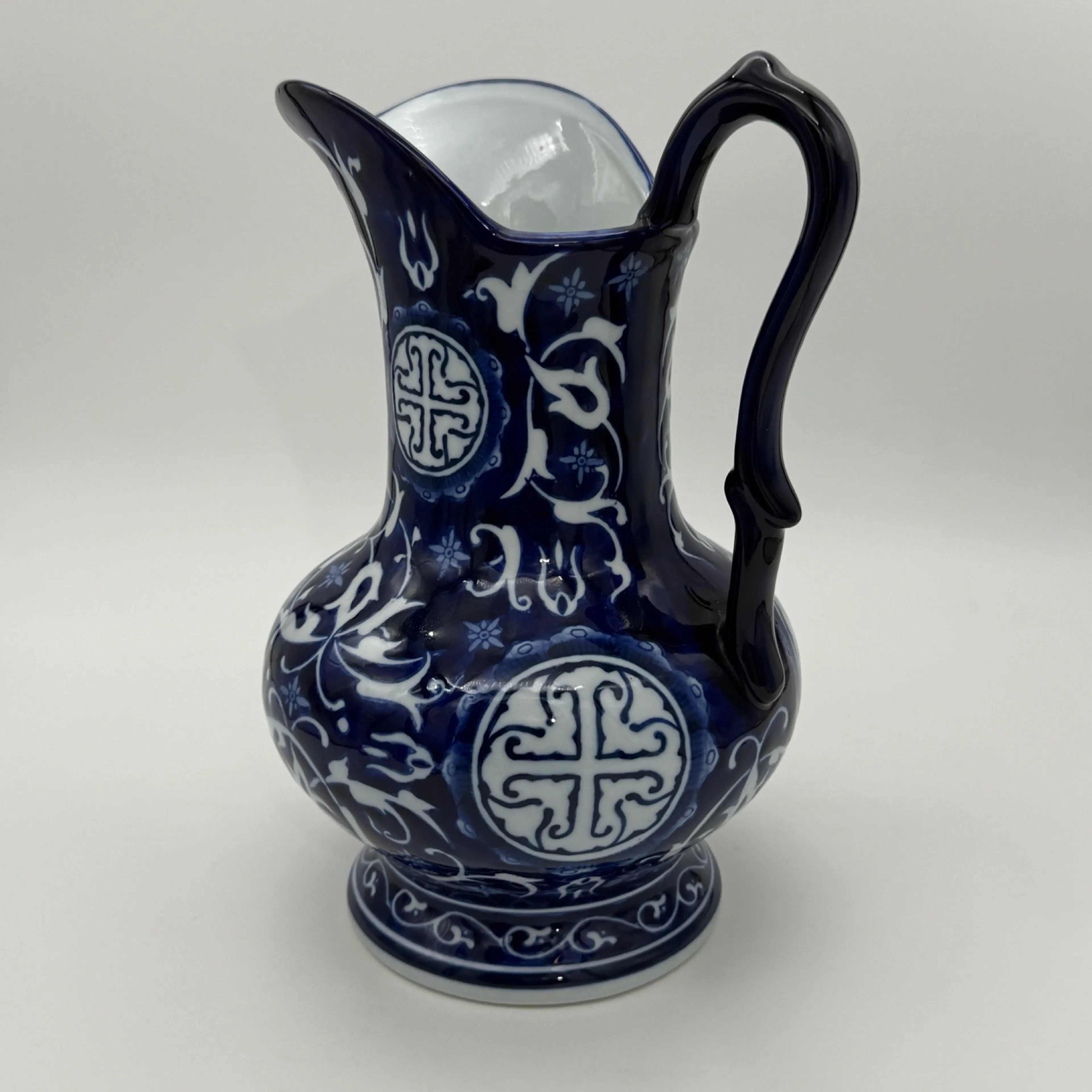 Image 2 of 11