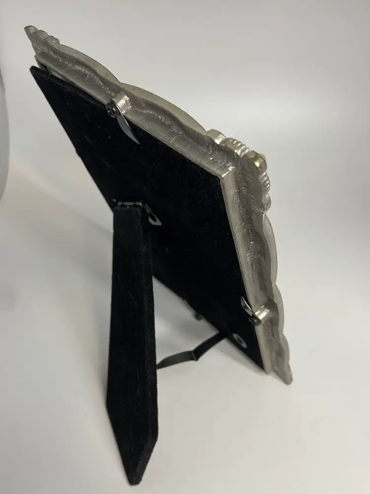 Vintage Style Ornate Metal Picture Frame w/ Victorian Aesthetic, 5" x 7"