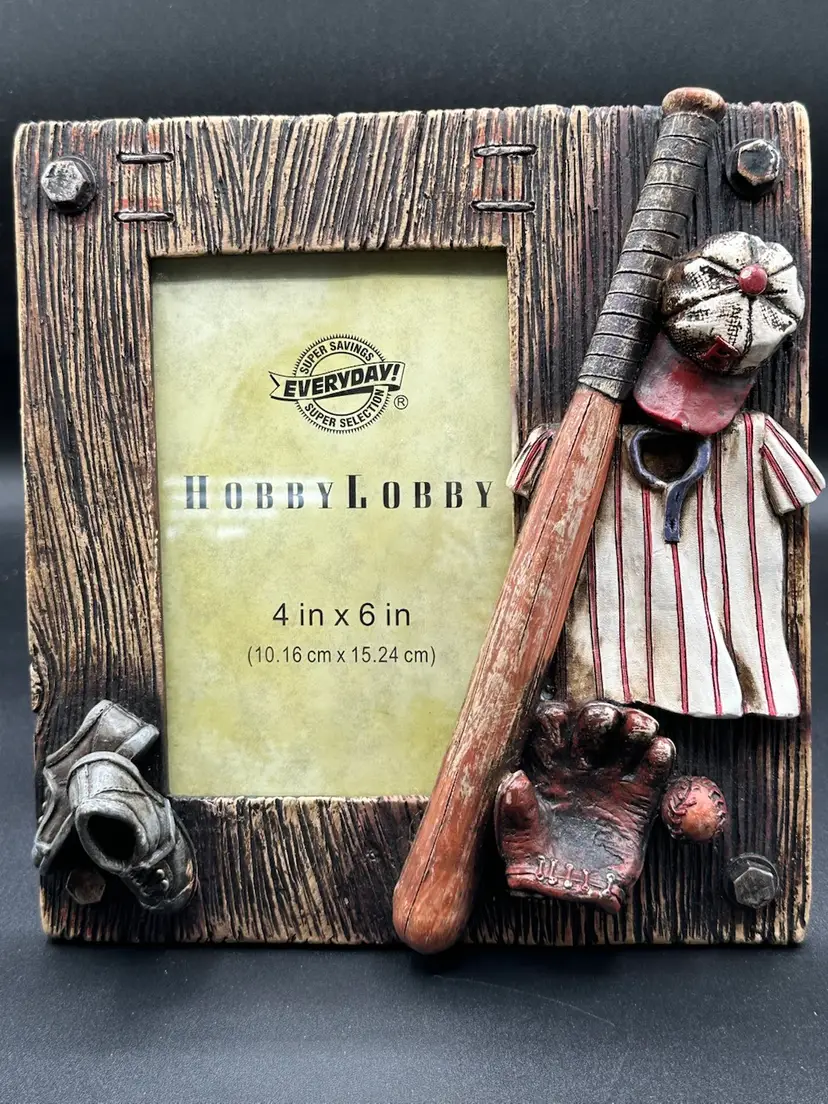 Handsome Baseball 4x6 Photo Frame With a Vintage Look. Easel Back - Nice Detail!