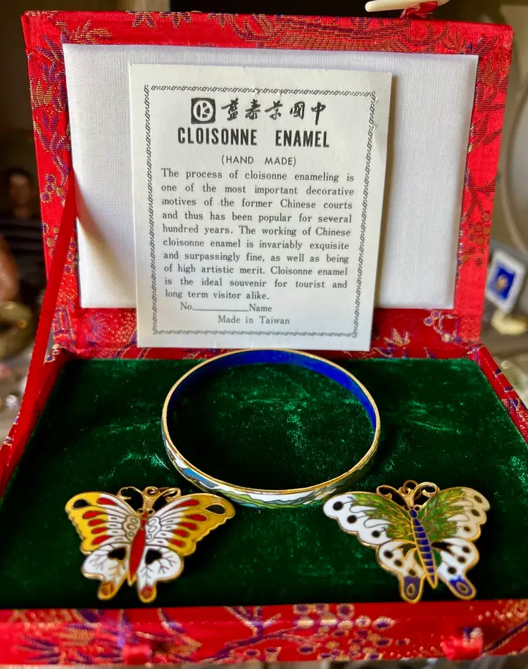 Vintage Cloisonne Multi Color 2- Butterflies & Bracelet Set Original Box & Paper #A-18