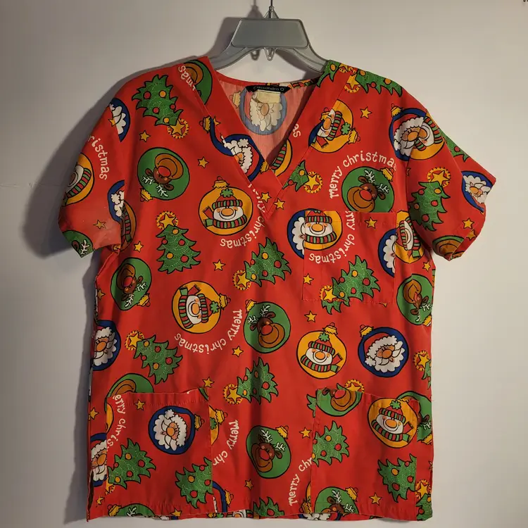 Cassandra O Scrub Top Merry Christmas Red Cute Santa Rudolph Snowman Tree Sz M
