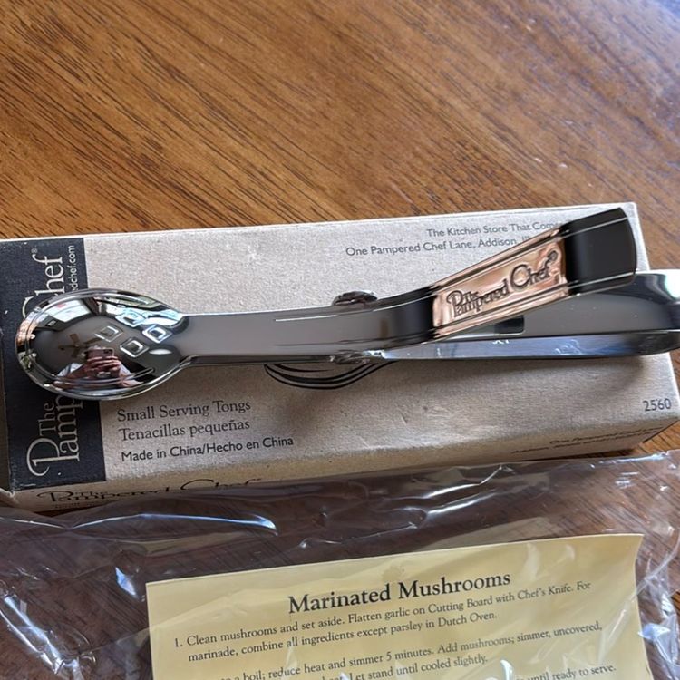 Pampered Chef Small Serving Tongs