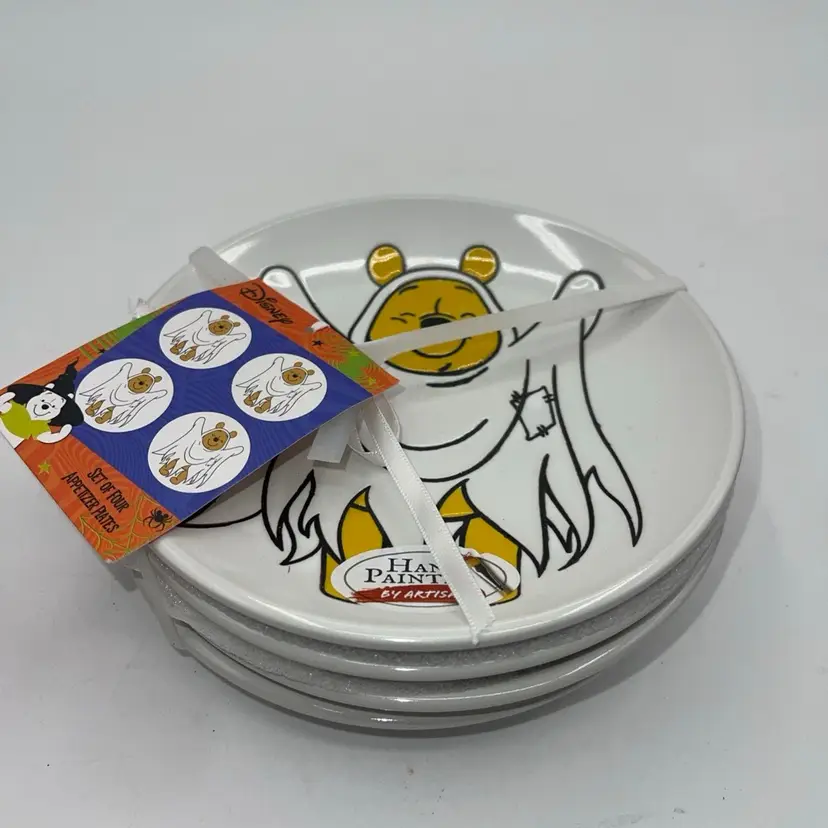 Disney Winnie The Pooh Appetizer Plates Pooh As A Ghost Brand New 6 Inches