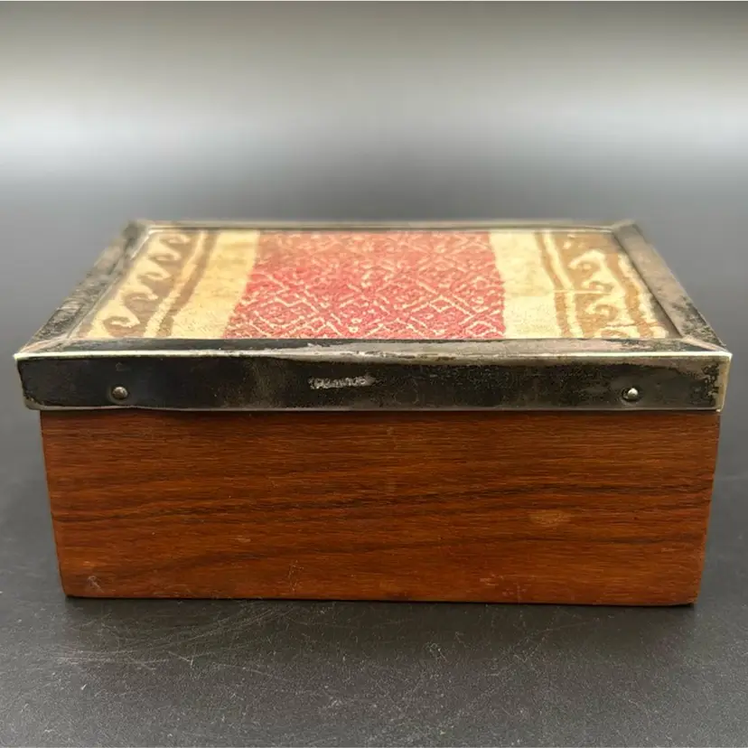 Vintage Peru Trinket Box With Lid, Very Old Carved Box No Seems