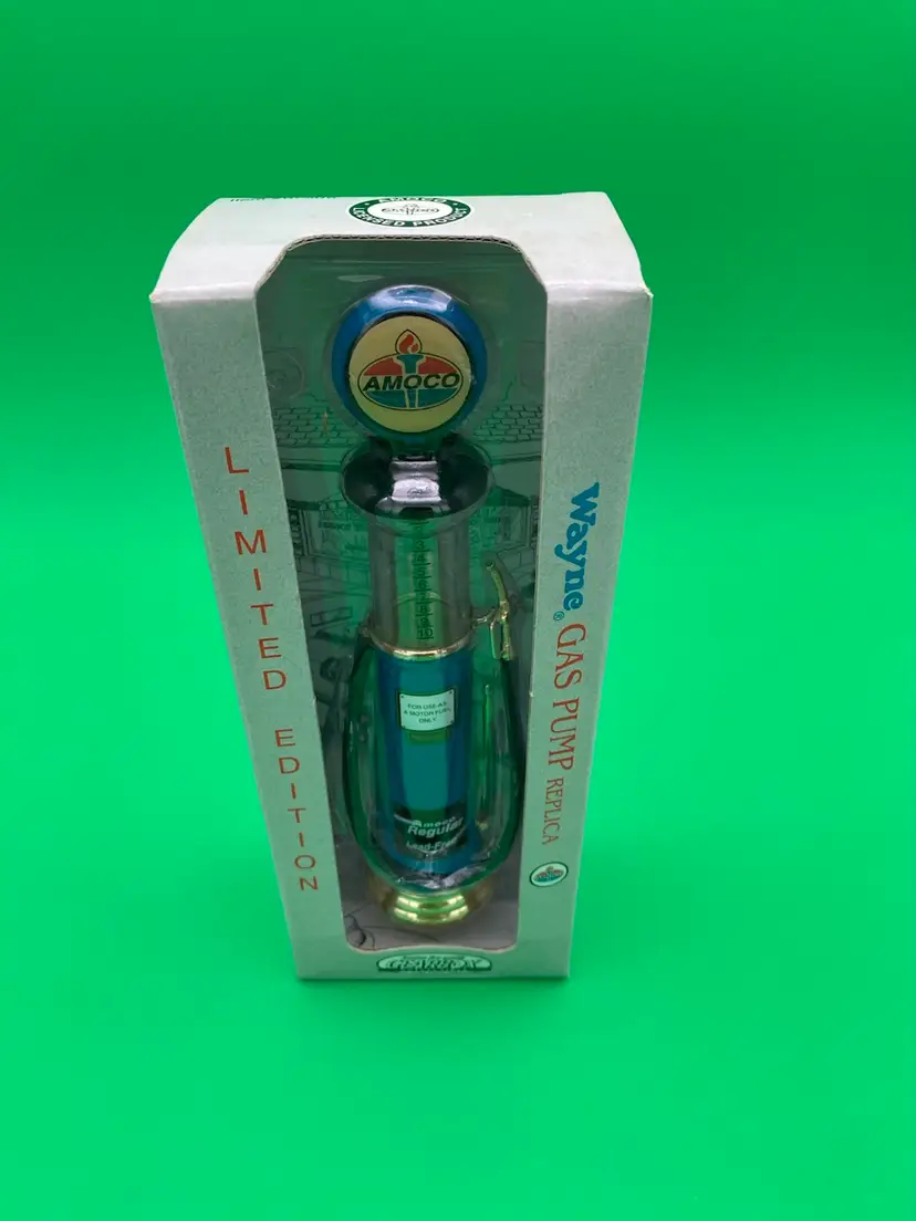 Amoco Blue Wayne Limited Edition Gas Pump Replica - 1997 Gearbox - New