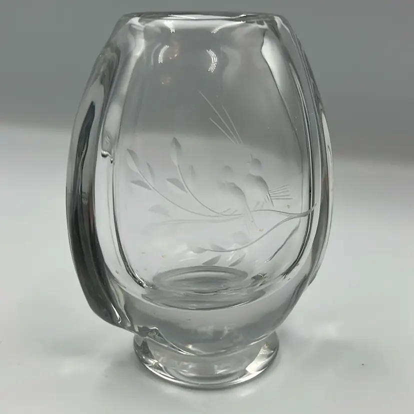 Kosta Boda Song Bird Etched Glass Vase Signed GLOW 4.5” tall x 3.75” wide x 2.5” deep
