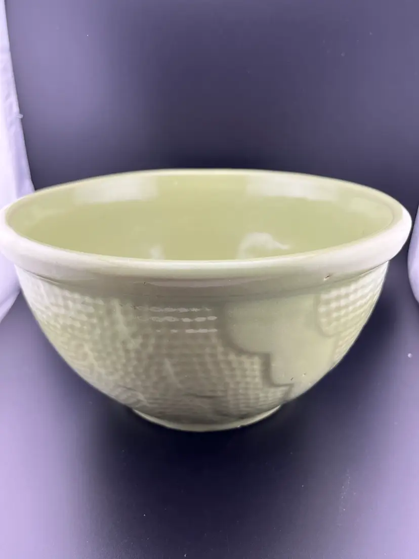 Vintage Roseville Celery Green Shell Like Mixing Bowl