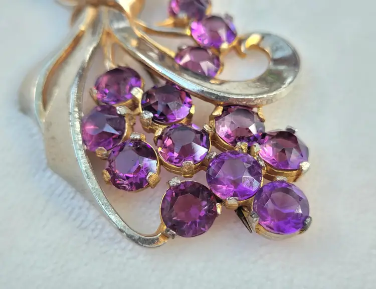 Vintage Violet Purple Rhinestone Grape Cluster Bow Brooch Pin