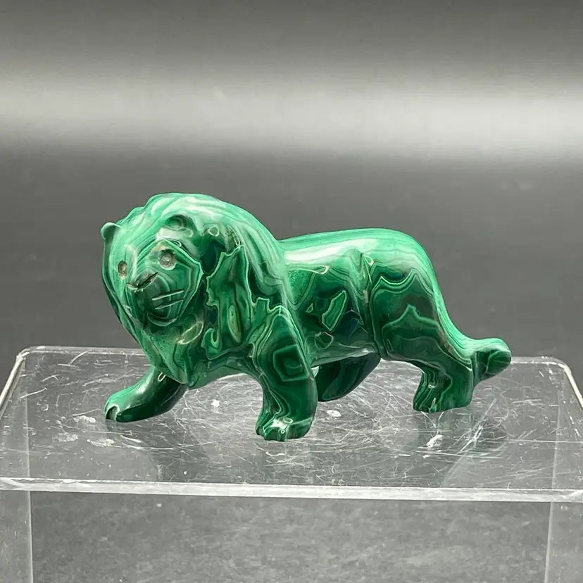 Malachite Carved Lion Leo Big Cat Figurine Crystal Green Rock Stone Sculpture