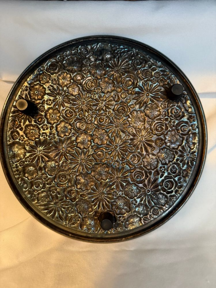 Silver plated footed serving tray/trivet