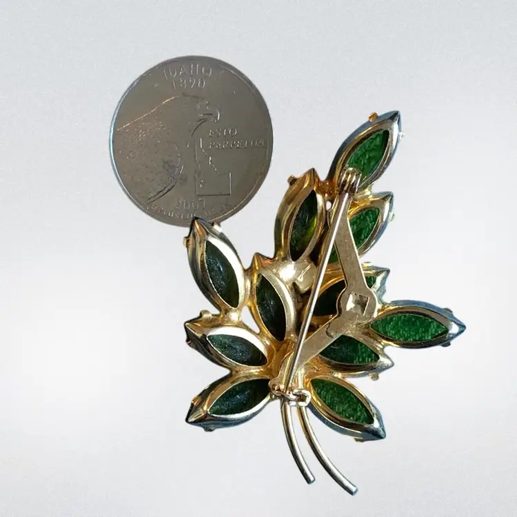 Olive Green  Prong Set  Open Back Navette Rhinestones Smaller Prong Set Rhinestones Going Up/ Down In Cater Of Brooch Gold Tone 2 Stems