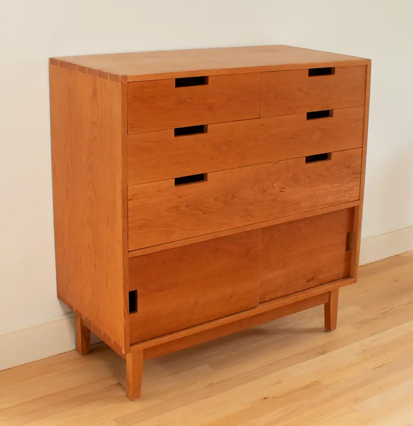 MID CENTURY MODERN DRESSER WITH DRAWERS & SLIDING DOORS
