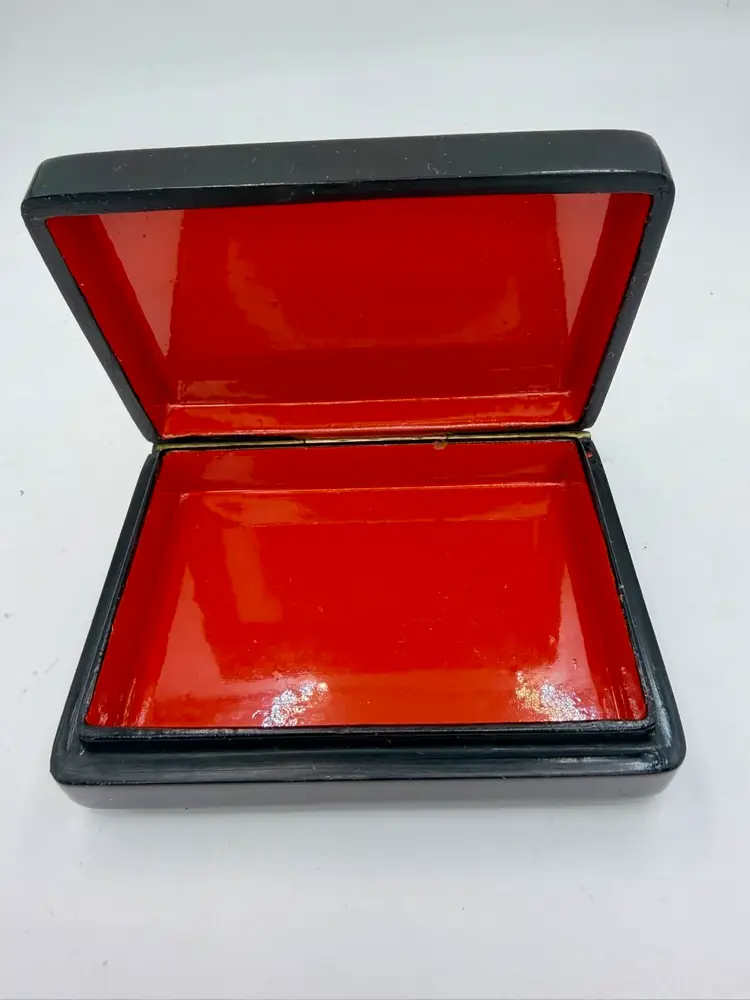 Vtg Russian Hand Painted Black Lacquer Winter Scene Trinket Box Horse Sleigh Signed