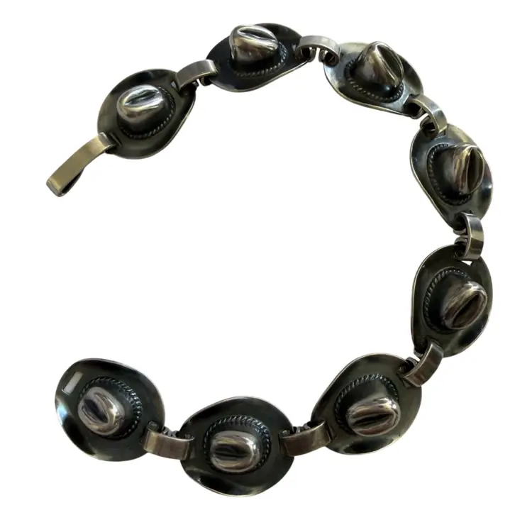 Vintage Sterling Silver Cowboy Hat Bracelet. 6 1/2” 13.49 Grams