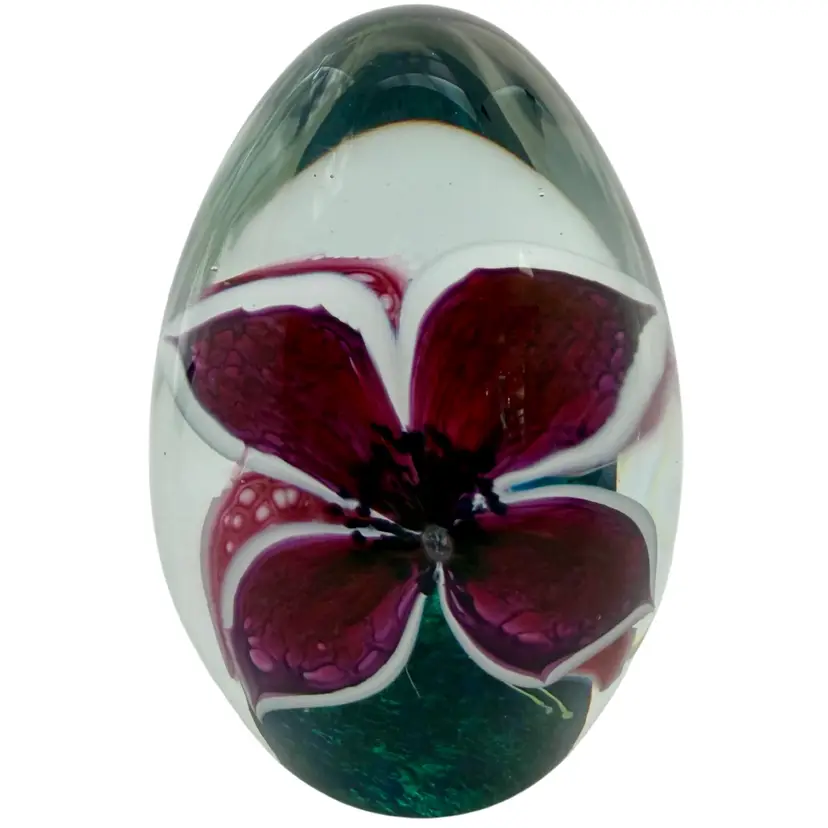 Vintage Paperweight Glasshouse Studio Magnum Art Glass Egg - Marked WSF 6041
5.5” x 3.5”