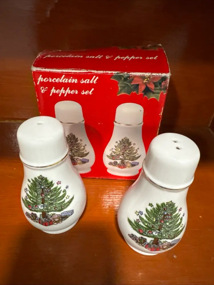 Christmas Tree Salt And Pepper Shakers In Original Box. White Ceramic Set Never Used  Box Is Worn From Storage Made In Taiwan
