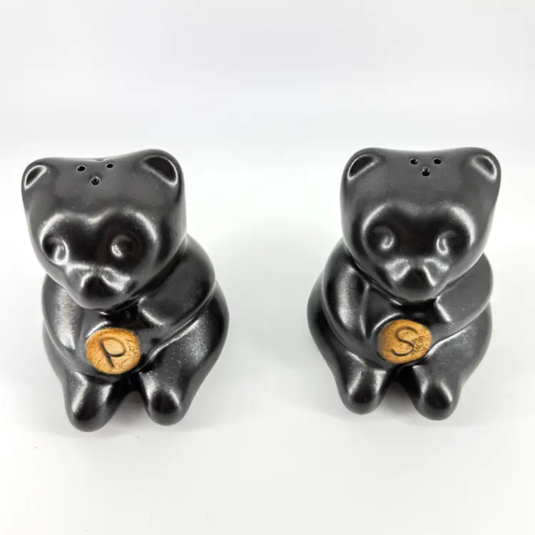 Pigeon River Pottery Black Bear Salt & Pepper Shakers Signed Bullen