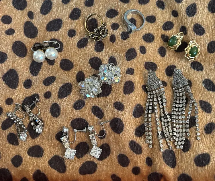 “Vintage Jewelry Lot – 8 Pieces – Rhinestones, Faux Pearls, Clip-On Earrings & Rings.