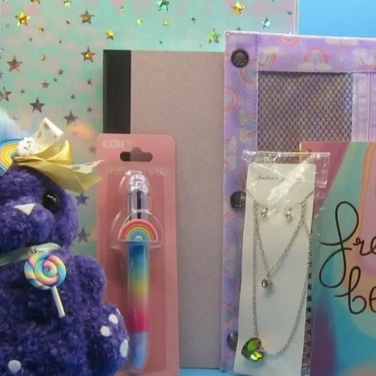 Puple Rainbow 🌈 Kitty Gift Set 🎁 💖 rainbow💎 prism necklace pen