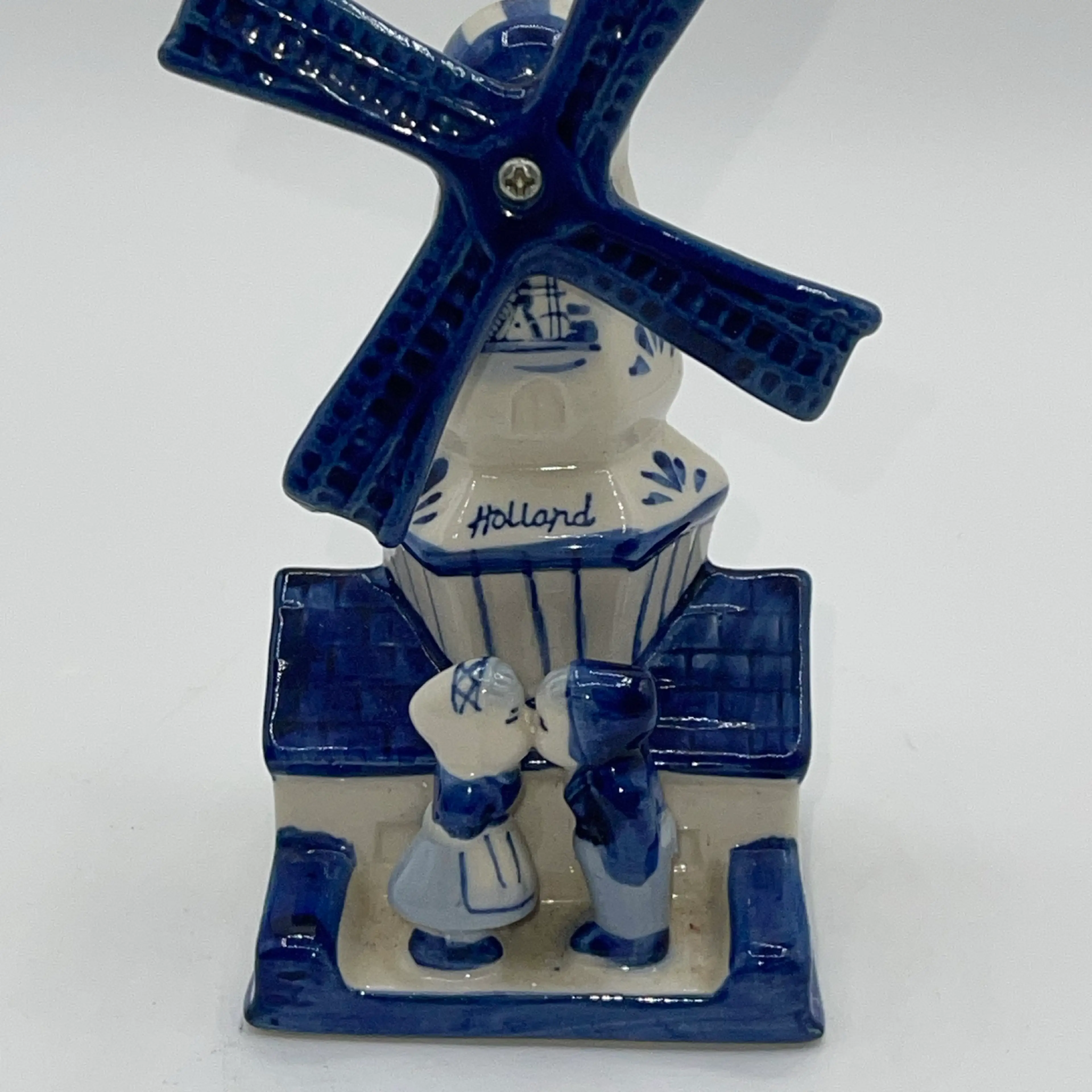 Image 2 of 6