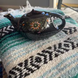 Tea Pit Hang Painted