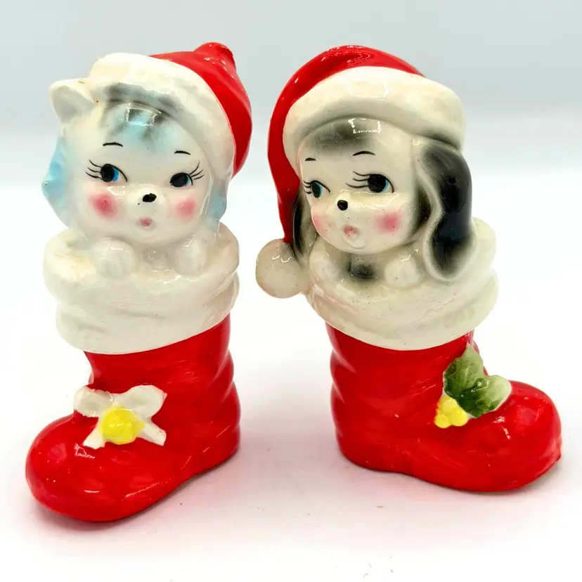 Vintage Japan Kitten Puppy Salt Pepper Shaker Set Anthropomorphic Dog Cat Kitsch