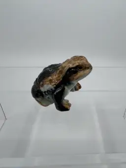 Vintage Hirado Japanese Hand Painted Ceramic Toad/frog Figurine