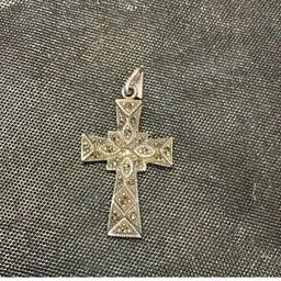 925 Medalion Cross Pendant