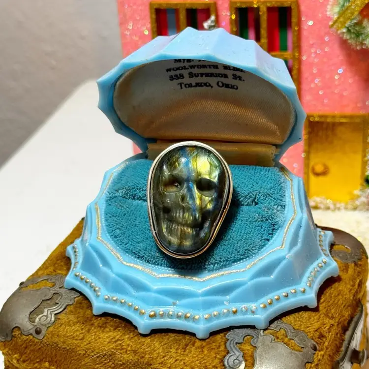 Amazing Huge Sterling Carved Labradorite Skull Ring 

Size 8.5