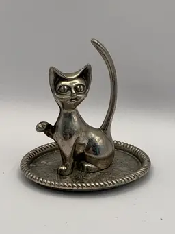 VTG cat ring/jewelry holder silver plated 3.5 inches tall. On Floral Tray