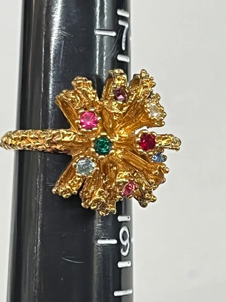 Multi Stone Ribbon Ring 18kt HGE