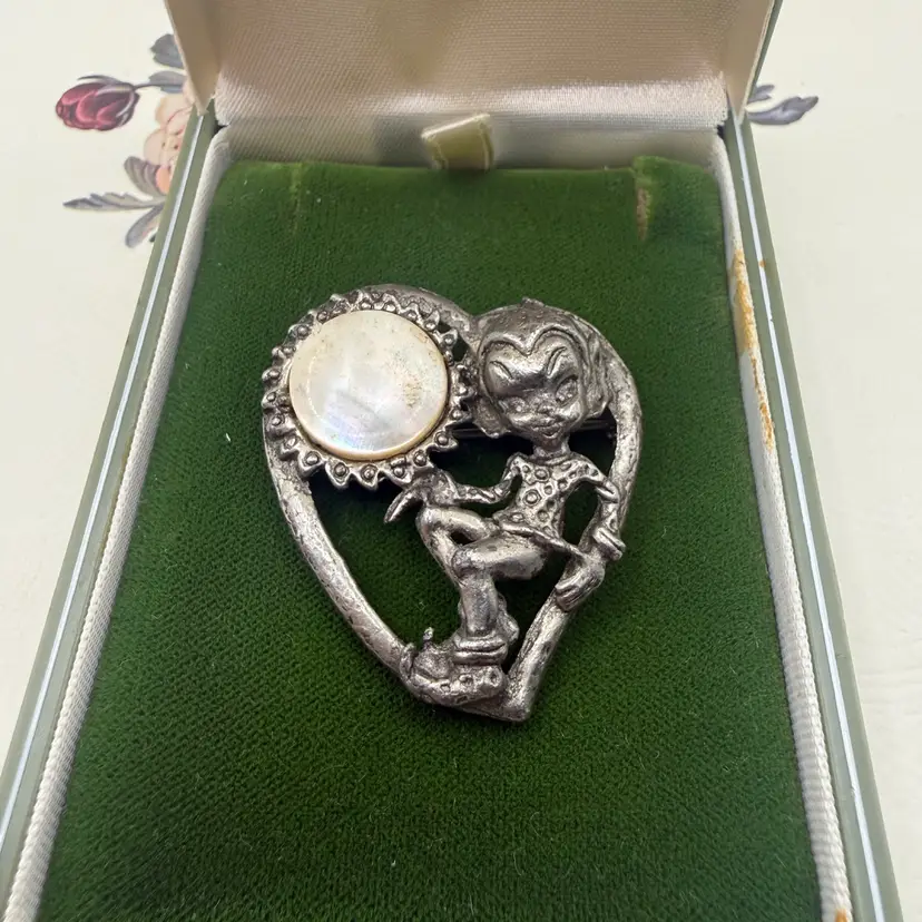 vintage Cyvra Elf Fae Brooch With Mop