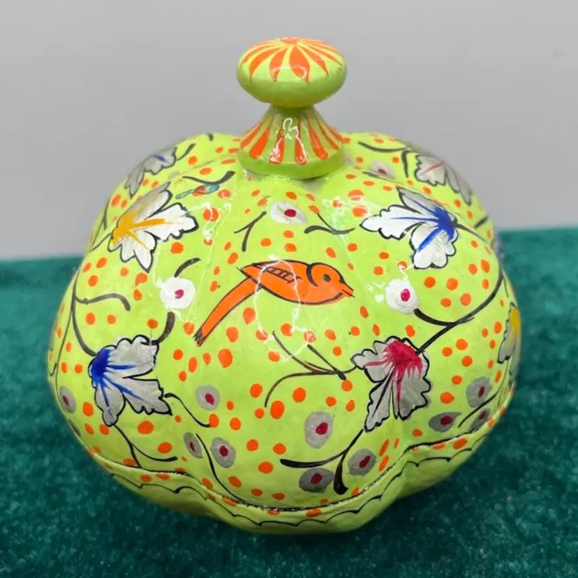 3.5”x3” Vintage Kashmiri  Folk Art Paper Mache Lacquer Trinket Box