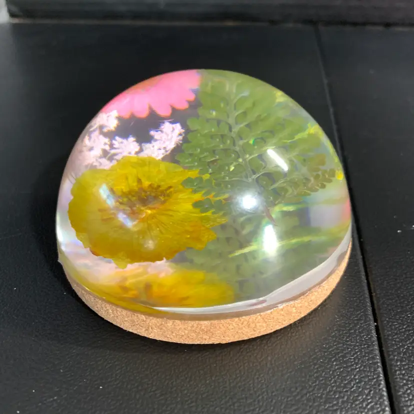Acrylic Paperweight w/Flowers