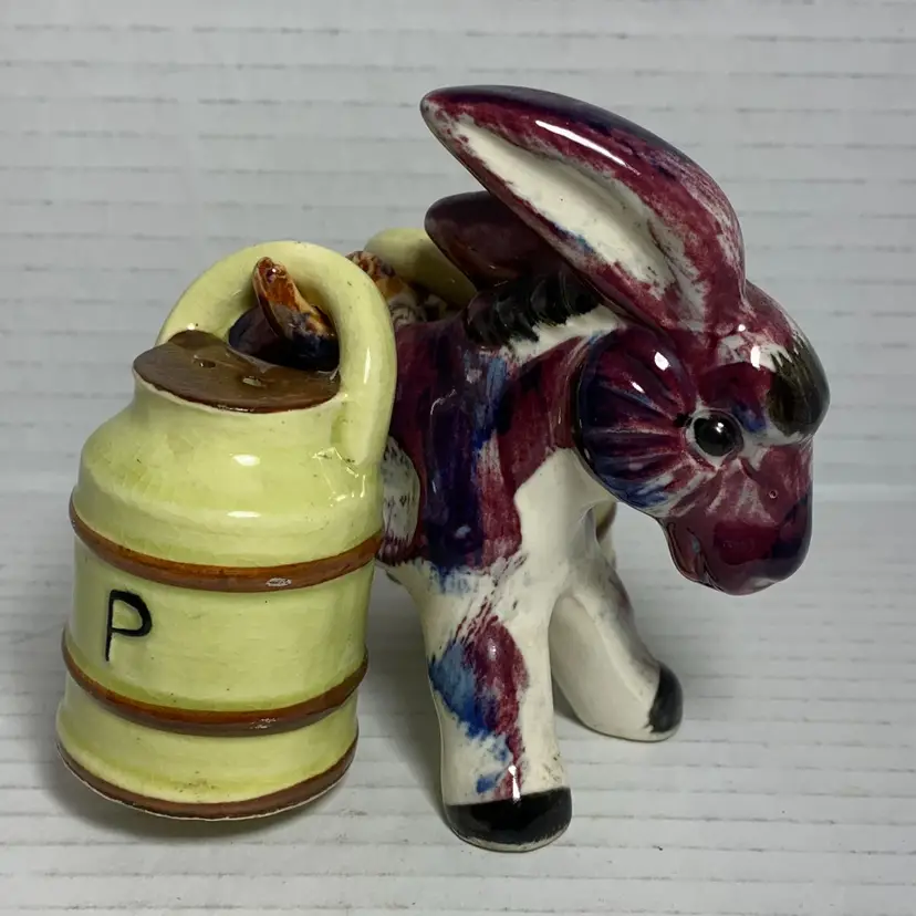 VTG Donkey Salt And Pepper.