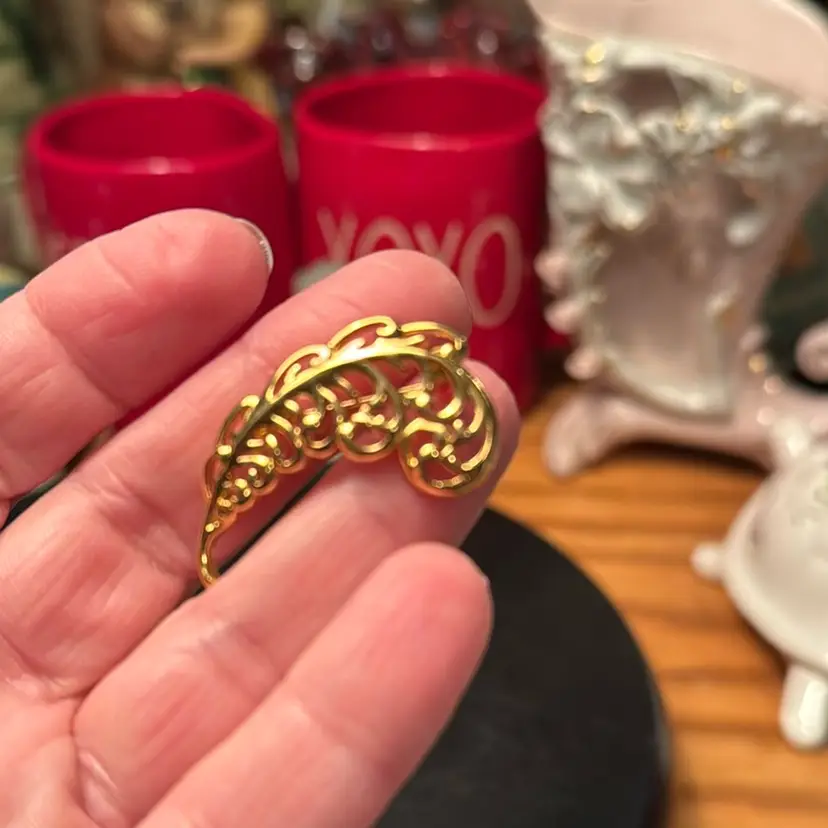 Gold Tone Feather Pin